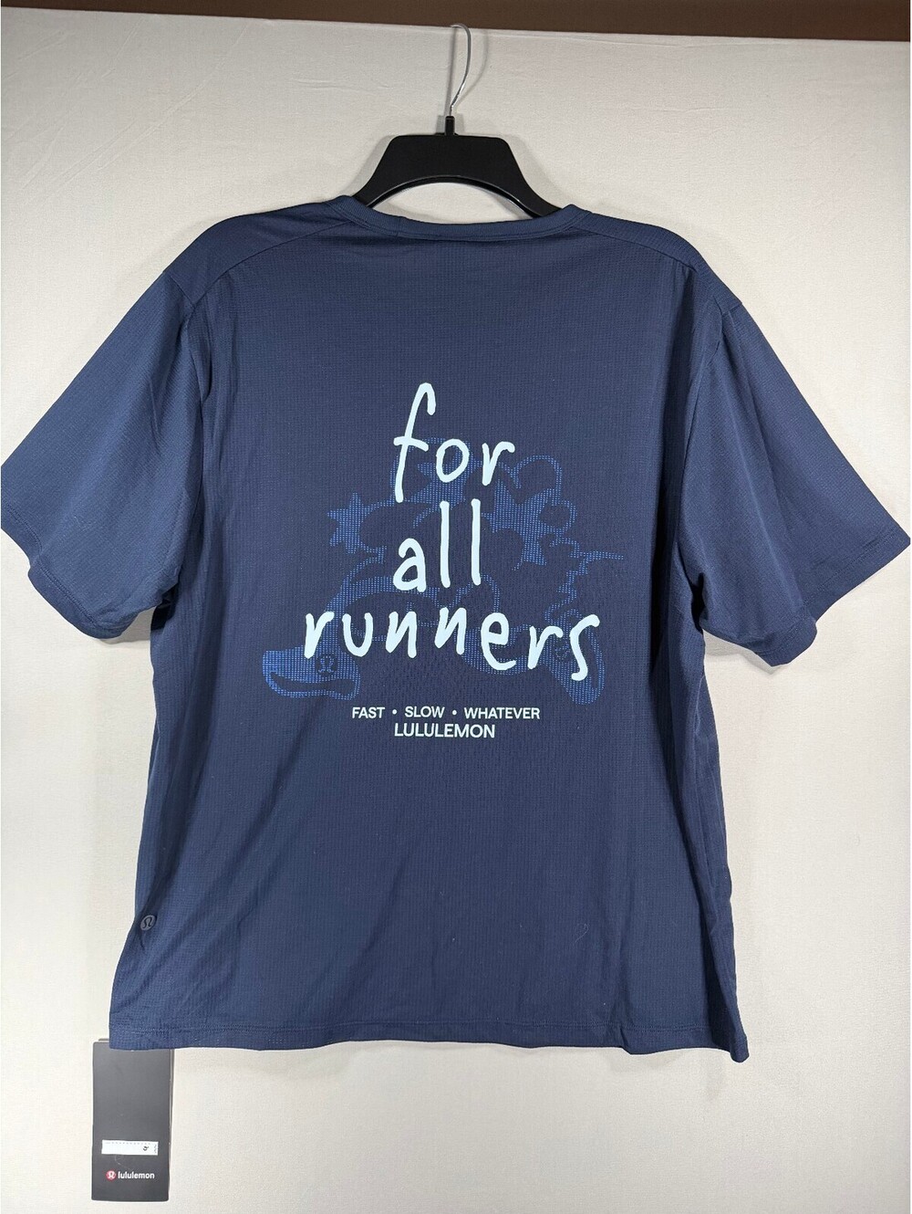 lululemon Men's Mile Maker Mesh Short Sleeve Graphic T-Shirt Navy Medium Runner - Picture 9 of 10